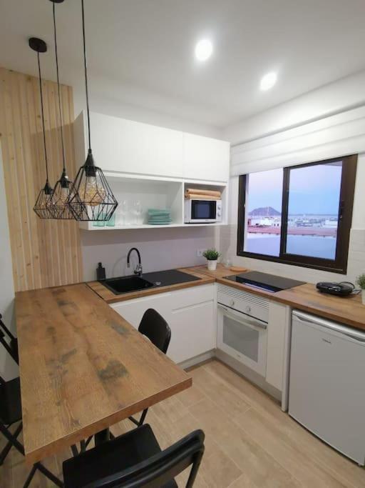Apartamento Con Vistas Al Mar En El Centro De קורלחו מראה חיצוני תמונה